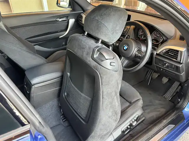ＢＭＷ Ｍ２３５ｉ クーペ 宮城県 2014(平26)年 8.7万km エストリル・ブルー インテリジェントセーフティ/レーンディパーチャーウォーニング/iDriveナビゲーションシステム/バックカメラ/パークディスタンスコントロール/クルーズコントロール/D/Nパワーシート/ミラー一体型ETC/ドライブレコーダー/コンフォートアクセス/プッシュエンジンスタート/キセノンヘッドライト/オートライト/ステアリングスイッチ/アイドリングストップ/純正18インチAW/保証書・取扱説明書