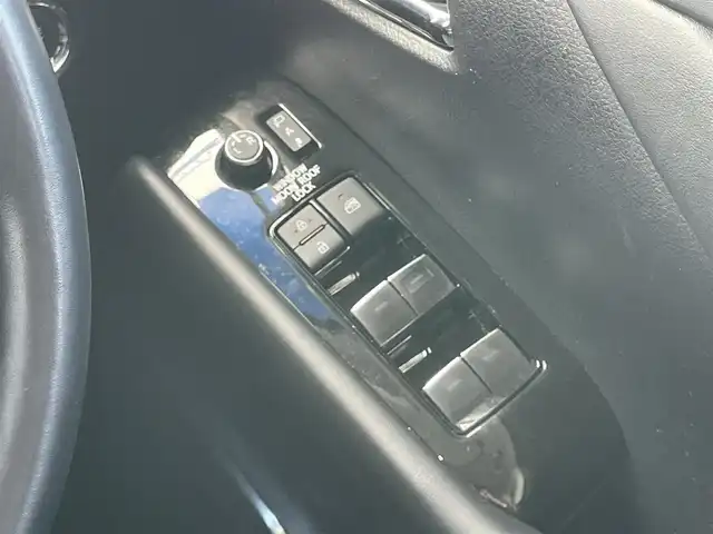 トヨタ アルファード S Cパッケージ 千葉県 2023(令5)年 3.8万km ホワイトパールクリスタルシャイン トヨタセーフティセンス/・衝突軽減ブレーキ/レーンキープアシスト/・レーダークルーズコントロール/オートハイビーム/・クリアランスソナー/ブラインドスポットモニター/サンルーフ/純正ディスプレイナビ/・フルセグ/BT/DVD/CD/USB/カープレイ/バックカメラ/ステアリングスイッチ/ETC2.0/両側パワースライドドア/パワーバックドア/レザーシート/シートヒーター(D/N席)/エアシート(D/N席)/ステアリングヒーター/LEDヘッドライト/オートライト/フォグライト/スマートキー/プッシュスタート/純正フロアマット