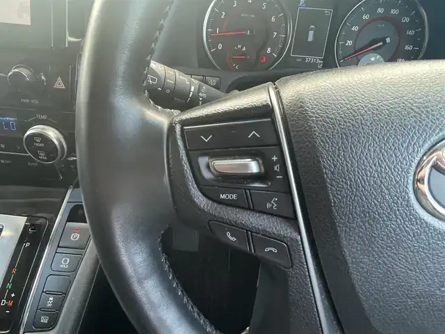 トヨタ アルファード S Cパッケージ 千葉県 2023(令5)年 3.8万km ホワイトパールクリスタルシャイン トヨタセーフティセンス/・衝突軽減ブレーキ/レーンキープアシスト/・レーダークルーズコントロール/オートハイビーム/・クリアランスソナー/ブラインドスポットモニター/サンルーフ/純正ディスプレイナビ/・フルセグ/BT/DVD/CD/USB/カープレイ/バックカメラ/ステアリングスイッチ/ETC2.0/両側パワースライドドア/パワーバックドア/レザーシート/シートヒーター(D/N席)/エアシート(D/N席)/ステアリングヒーター/LEDヘッドライト/オートライト/フォグライト/スマートキー/プッシュスタート/純正フロアマット