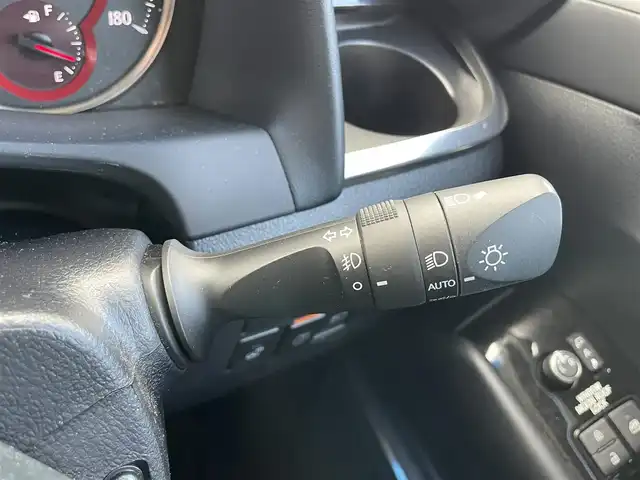 トヨタ アルファード S Cパッケージ 千葉県 2023(令5)年 3.8万km ホワイトパールクリスタルシャイン トヨタセーフティセンス/・衝突軽減ブレーキ/レーンキープアシスト/・レーダークルーズコントロール/オートハイビーム/・クリアランスソナー/ブラインドスポットモニター/サンルーフ/純正ディスプレイナビ/・フルセグ/BT/DVD/CD/USB/カープレイ/バックカメラ/ステアリングスイッチ/ETC2.0/両側パワースライドドア/パワーバックドア/レザーシート/シートヒーター(D/N席)/エアシート(D/N席)/ステアリングヒーター/LEDヘッドライト/オートライト/フォグライト/スマートキー/プッシュスタート/純正フロアマット