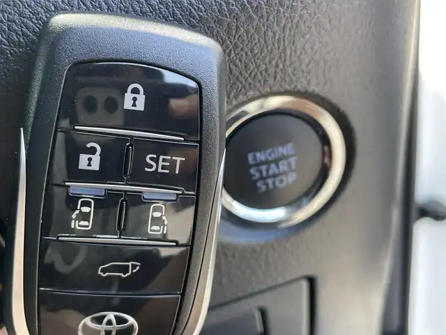 トヨタ アルファード S Cパッケージ 千葉県 2023(令5)年 3.8万km ホワイトパールクリスタルシャイン トヨタセーフティセンス/・衝突軽減ブレーキ/レーンキープアシスト/・レーダークルーズコントロール/オートハイビーム/・クリアランスソナー/ブラインドスポットモニター/サンルーフ/純正ディスプレイナビ/・フルセグ/BT/DVD/CD/USB/カープレイ/バックカメラ/ステアリングスイッチ/ETC2.0/両側パワースライドドア/パワーバックドア/レザーシート/シートヒーター(D/N席)/エアシート(D/N席)/ステアリングヒーター/LEDヘッドライト/オートライト/フォグライト/スマートキー/プッシュスタート/純正フロアマット
