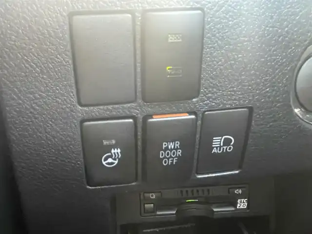 トヨタ アルファード S Cパッケージ 千葉県 2023(令5)年 3.8万km ホワイトパールクリスタルシャイン トヨタセーフティセンス/・衝突軽減ブレーキ/レーンキープアシスト/・レーダークルーズコントロール/オートハイビーム/・クリアランスソナー/ブラインドスポットモニター/サンルーフ/純正ディスプレイナビ/・フルセグ/BT/DVD/CD/USB/カープレイ/バックカメラ/ステアリングスイッチ/ETC2.0/両側パワースライドドア/パワーバックドア/レザーシート/シートヒーター(D/N席)/エアシート(D/N席)/ステアリングヒーター/LEDヘッドライト/オートライト/フォグライト/スマートキー/プッシュスタート/純正フロアマット