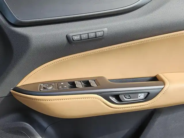 レクサス ＮＸ 350h バージョンL 宮崎県 2022(令4)年 3.8万km ソニックチタニウム ムーンルーフ/純正14型ナビ/フルセグTV/ハンズフリーパワーバックドア/パノラミックビューモニター/ビルトインETC2.0/ドライブレコーダー/レーダークルーズコントロール/コーナーセンサー/衝突被害軽減ブレーキ/車線逸脱防止支援システム/標識認識システム/発進遅れ告知システム/アダプティブハイビームシステム/ブラインドスポットモニター/3眼LEDヘッドランプ/革巻きステアリング/ステアリングヒーター/パドルシフト/ヘーゼルカラー革シート/全席シートヒーター/前席パワーシート/運転席ポジションメモリー/純正20インチアルミホイール/スマートエントリー/スタートシステム/禁煙車