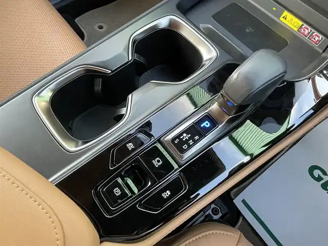 レクサス ＮＸ 350h バージョンL 宮崎県 2022(令4)年 3.8万km ソニックチタニウム ムーンルーフ/純正14型ナビ/フルセグTV/ハンズフリーパワーバックドア/パノラミックビューモニター/ビルトインETC2.0/ドライブレコーダー/レーダークルーズコントロール/コーナーセンサー/衝突被害軽減ブレーキ/車線逸脱防止支援システム/標識認識システム/発進遅れ告知システム/アダプティブハイビームシステム/ブラインドスポットモニター/3眼LEDヘッドランプ/革巻きステアリング/ステアリングヒーター/パドルシフト/ヘーゼルカラー革シート/全席シートヒーター/前席パワーシート/運転席ポジションメモリー/純正20インチアルミホイール/スマートエントリー/スタートシステム/禁煙車