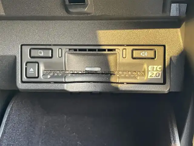 レクサス ＮＸ 350h バージョンL 宮崎県 2022(令4)年 3.8万km ソニックチタニウム ムーンルーフ/純正14型ナビ/フルセグTV/ハンズフリーパワーバックドア/パノラミックビューモニター/ビルトインETC2.0/ドライブレコーダー/レーダークルーズコントロール/コーナーセンサー/衝突被害軽減ブレーキ/車線逸脱防止支援システム/標識認識システム/発進遅れ告知システム/アダプティブハイビームシステム/ブラインドスポットモニター/3眼LEDヘッドランプ/革巻きステアリング/ステアリングヒーター/パドルシフト/ヘーゼルカラー革シート/全席シートヒーター/前席パワーシート/運転席ポジションメモリー/純正20インチアルミホイール/スマートエントリー/スタートシステム/禁煙車