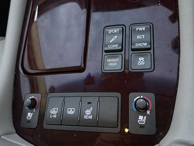 レクサス ＬＳ 460 バージョンC Iパッケージ 山梨県 2009(平21)年 10.8万km スリークエクリュメタリック 純正ナビ/TV/CD/DVD/バックカメラ/ETC/前席パワーシート/全席シートヒーター/前席シートクーラー/ステアリングヒーター/純正フロアマット/コーナーセンサー前後/レザーシート/ドライブレコーダ/スマートキー/カードキー