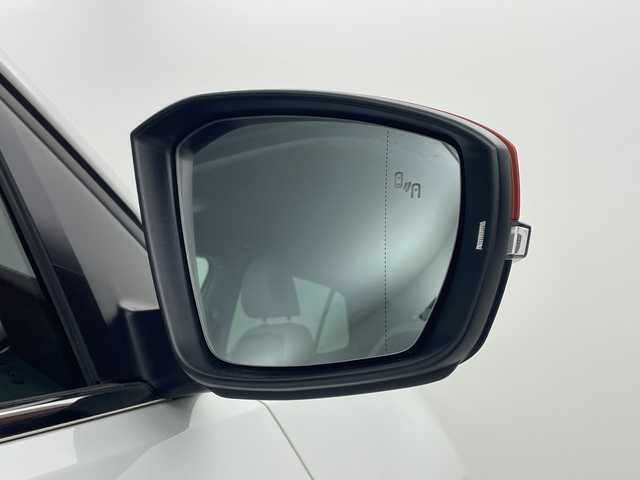 フォルクスワーゲン Ｔ－クロス TSI 1stプラス 愛知県 2020(令2)年 4.7万km ピュアホワイト ワンオーナー/禁煙車/純正メーカーナビ/CD・DVD・Bluetooth/バックカメラ/コーナーセンサー/純正18インチAW/スマートキー/LEDヘッドライト/ETC2.0/パドルシフト/レーダークルーズ/ルーフレール