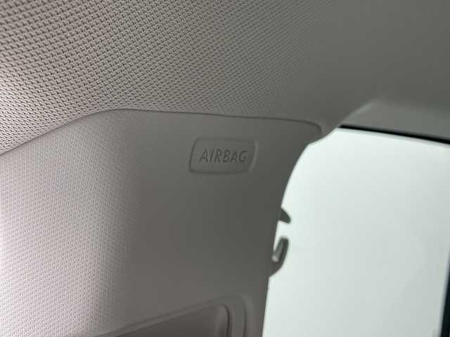 フォルクスワーゲン Ｔ－クロス TSI 1stプラス 愛知県 2020(令2)年 4.7万km ピュアホワイト ワンオーナー/禁煙車/純正メーカーナビ/CD・DVD・Bluetooth/バックカメラ/コーナーセンサー/純正18インチAW/スマートキー/LEDヘッドライト/ETC2.0/パドルシフト/レーダークルーズ/ルーフレール