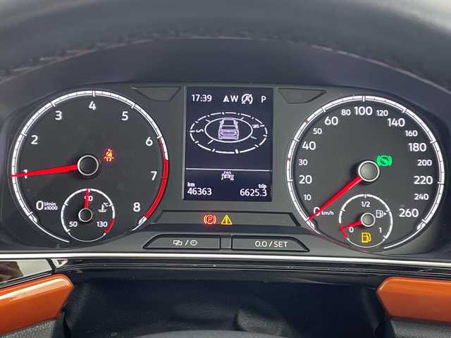 フォルクスワーゲン Ｔ－クロス TSI 1stプラス 愛知県 2020(令2)年 4.7万km ピュアホワイト ワンオーナー/禁煙車/純正メーカーナビ/CD・DVD・Bluetooth/バックカメラ/コーナーセンサー/純正18インチAW/スマートキー/LEDヘッドライト/ETC2.0/パドルシフト/レーダークルーズ/ルーフレール