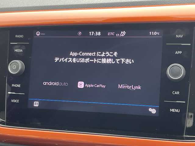 フォルクスワーゲン Ｔ－クロス TSI 1stプラス 愛知県 2020(令2)年 4.7万km ピュアホワイト ワンオーナー/禁煙車/純正メーカーナビ/CD・DVD・Bluetooth/バックカメラ/コーナーセンサー/純正18インチAW/スマートキー/LEDヘッドライト/ETC2.0/パドルシフト/レーダークルーズ/ルーフレール