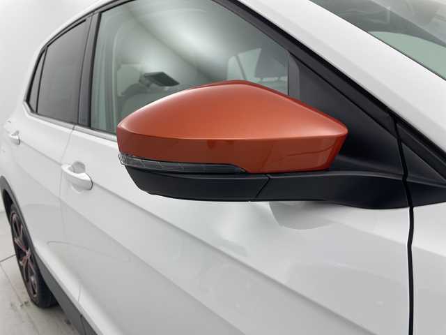 フォルクスワーゲン Ｔ－クロス TSI 1stプラス 愛知県 2020(令2)年 4.7万km ピュアホワイト ワンオーナー/禁煙車/純正メーカーナビ/CD・DVD・Bluetooth/バックカメラ/コーナーセンサー/純正18インチAW/スマートキー/LEDヘッドライト/ETC2.0/パドルシフト/レーダークルーズ/ルーフレール