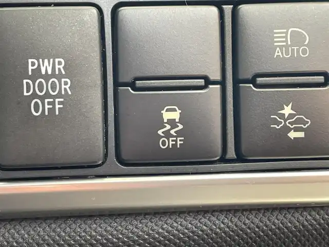 トヨタ エスティマ ハイブリッド アエラス プレミアム G 岩手県 2016(平28)年 11.9万km スパークリングブラックパールクリスタルシャイン ４WD/両側パワースライドドア/リアエアコン/電動格納サードシート/D席パワーシート/プリクラッシュセーフティ/レーンアシスト/クルーズコントロール/バックカメラ/横滑り防止装置/先行車発進告知機能/アイドリングストップ/オートハイビーム/オートライト/パワーバックドア/純正ナビ/純正LEDヘッドライト/シートヒーター/オットマン/ドライブレコーダー/ETC/社外１７インチアルミホイール/AC100V電源