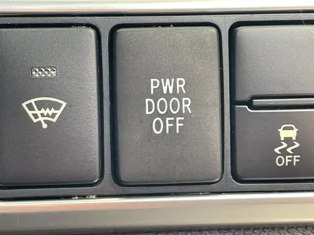 トヨタ エスティマ ハイブリッド アエラス プレミアム G 岩手県 2016(平28)年 11.9万km スパークリングブラックパールクリスタルシャイン ４WD/両側パワースライドドア/リアエアコン/電動格納サードシート/D席パワーシート/プリクラッシュセーフティ/レーンアシスト/クルーズコントロール/バックカメラ/横滑り防止装置/先行車発進告知機能/アイドリングストップ/オートハイビーム/オートライト/パワーバックドア/純正ナビ/純正LEDヘッドライト/シートヒーター/オットマン/ドライブレコーダー/ETC/社外１７インチアルミホイール/AC100V電源