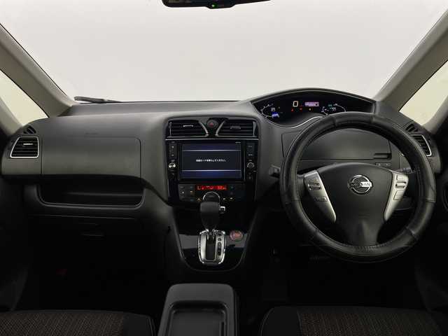 日産 セレナ HWS S HV Vセレ +Sefty 新潟県 2016(平28)年 4.8万km インペリアルアンバーP エマージェンシーブレーキ/フリップダウンモニター/純正ナビ/　CD/DVD/Bluetooth/フルセグTV/アラウンドビューモニター/両側パワースライドドア/クルーズコントロール/オートライト/純正16インチアルミホイール/電格ミラー/ウィンカーミラー/スマートキー/ビルトインETC