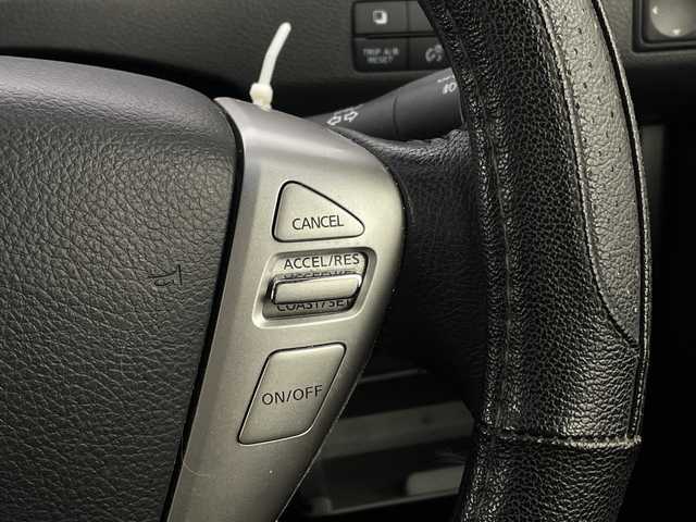 日産 セレナ HWS S HV Vセレ +Sefty 新潟県 2016(平28)年 4.8万km インペリアルアンバーP エマージェンシーブレーキ/フリップダウンモニター/純正ナビ/　CD/DVD/Bluetooth/フルセグTV/アラウンドビューモニター/両側パワースライドドア/クルーズコントロール/オートライト/純正16インチアルミホイール/電格ミラー/ウィンカーミラー/スマートキー/ビルトインETC