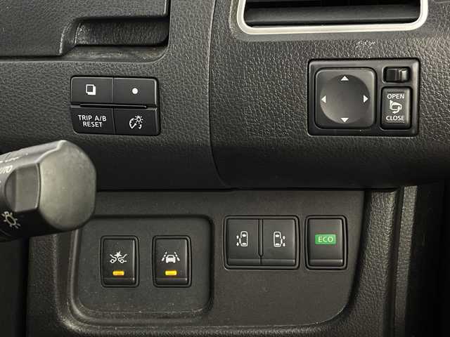 日産 セレナ HWS S HV Vセレ +Sefty 新潟県 2016(平28)年 4.8万km インペリアルアンバーP エマージェンシーブレーキ/フリップダウンモニター/純正ナビ/　CD/DVD/Bluetooth/フルセグTV/アラウンドビューモニター/両側パワースライドドア/クルーズコントロール/オートライト/純正16インチアルミホイール/電格ミラー/ウィンカーミラー/スマートキー/ビルトインETC