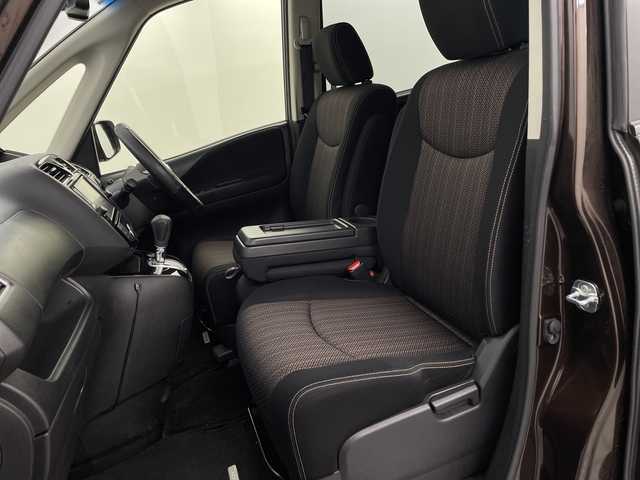 日産 セレナ HWS S HV Vセレ +Sefty 新潟県 2016(平28)年 4.8万km インペリアルアンバーP エマージェンシーブレーキ/フリップダウンモニター/純正ナビ/　CD/DVD/Bluetooth/フルセグTV/アラウンドビューモニター/両側パワースライドドア/クルーズコントロール/オートライト/純正16インチアルミホイール/電格ミラー/ウィンカーミラー/スマートキー/ビルトインETC