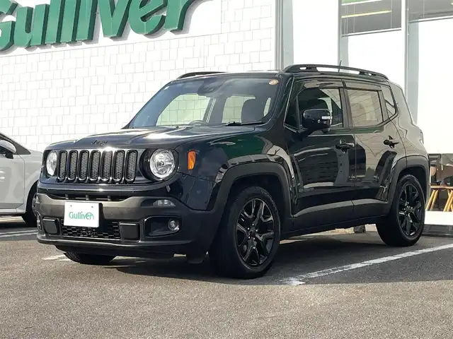 クライスラー・ジープ ジープ レネゲード ブラックエディション 宮崎県 2016(平28)年 8.7万km 黒 純正ディスプレイオーディオ/　AM FM USB　AUX/バックカメラ/ETC車載器/限定専用色のカーボンブラックメタリック/専用ファブリックシート/グロスブラックのアクセント/Beatsオーディオシステム/専用18インチアルミ/クルーズコントロール/ウィンカーミラー/ルーフレール/ブラックインテリア