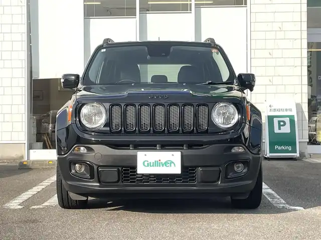 クライスラー・ジープ ジープ レネゲード ブラックエディション 宮崎県 2016(平28)年 8.7万km 黒 純正ディスプレイオーディオ/　AM FM USB　AUX/バックカメラ/ETC車載器/限定専用色のカーボンブラックメタリック/専用ファブリックシート/グロスブラックのアクセント/Beatsオーディオシステム/専用18インチアルミ/クルーズコントロール/ウィンカーミラー/ルーフレール/ブラックインテリア