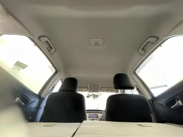 トヨタ プリウス S 群馬県 2013(平25)年 4.6万km レッドマイカメタリック 純正７インチナビ　バックカメラ　ＨＩＤオートライト　純正１５インチアルミホイール　ステアリングリモコン　前後ドライブレコーダー　ＥＴＣ　スマートキー　プッシュスタート　盗難防止装置　ＡＢＳ　禁煙車