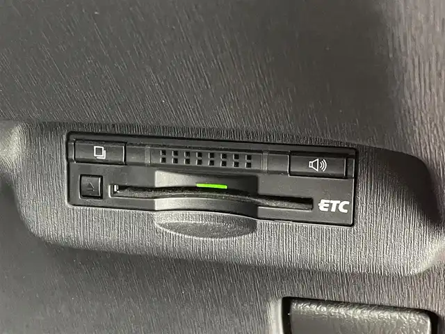 トヨタ プリウス S 群馬県 2013(平25)年 4.6万km レッドマイカメタリック 純正７インチナビ　バックカメラ　ＨＩＤオートライト　純正１５インチアルミホイール　ステアリングリモコン　前後ドライブレコーダー　ＥＴＣ　スマートキー　プッシュスタート　盗難防止装置　ＡＢＳ　禁煙車