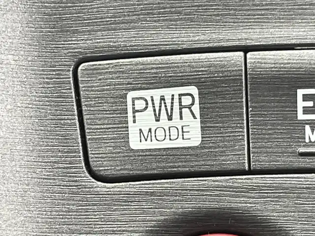 トヨタ プリウス S 群馬県 2013(平25)年 4.6万km レッドマイカメタリック 純正７インチナビ　バックカメラ　ＨＩＤオートライト　純正１５インチアルミホイール　ステアリングリモコン　前後ドライブレコーダー　ＥＴＣ　スマートキー　プッシュスタート　盗難防止装置　ＡＢＳ　禁煙車