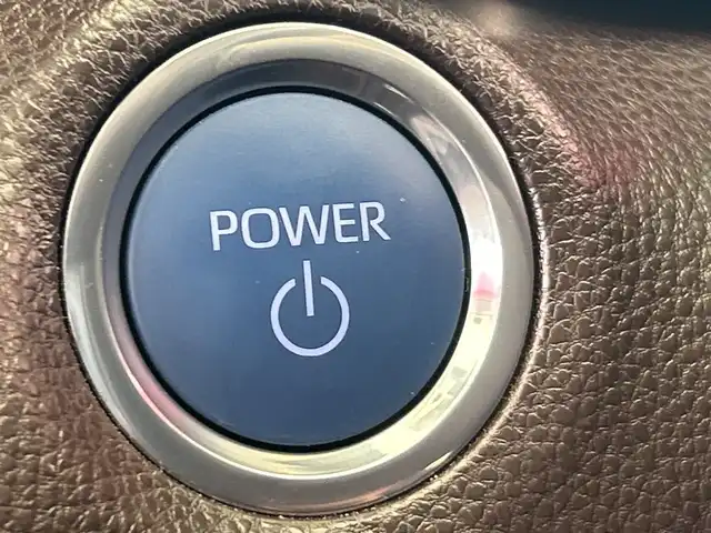 トヨタ ヤリスクロス ハイブリッド Z 埼玉県 2020(令2)年 3.3万km ブラックマイカ/ブラスゴールドメタリック 2トーン セーフティセンス/純正8インチナビ/　　Bluetooth/USB/100V電源/全方位モニター/駐車支援システム/コーナーセンサー/前席シートヒーター/レーダークルーズコントロール/レーンキープアシスト/アイドリングストップ/電動リアゲート/運転席パワーシート/オートマチックハイビーム/純正18インチアルミホイール/プッシュスタート/スマートキー/ETC/禁煙車