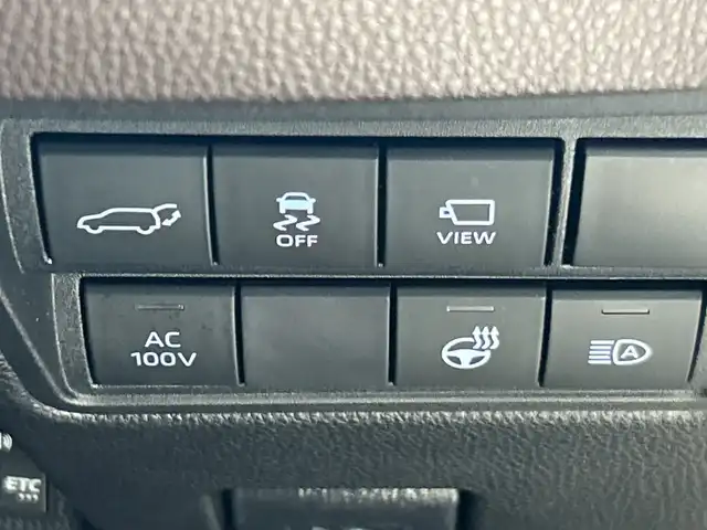 トヨタ ヤリスクロス ハイブリッド Z 埼玉県 2020(令2)年 3.3万km ブラックマイカ/ブラスゴールドメタリック 2トーン セーフティセンス/純正8インチナビ/　　Bluetooth/USB/100V電源/全方位モニター/駐車支援システム/コーナーセンサー/前席シートヒーター/レーダークルーズコントロール/レーンキープアシスト/アイドリングストップ/電動リアゲート/運転席パワーシート/オートマチックハイビーム/純正18インチアルミホイール/プッシュスタート/スマートキー/ETC/禁煙車