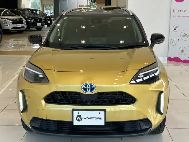 トヨタ ヤリスクロス ハイブリッド Z 埼玉県 2020(令2)年 3.3万km ブラックマイカ/ブラスゴールドメタリック 2トーン セーフティセンス/純正8インチナビ/　　Bluetooth/USB/100V電源/全方位モニター/駐車支援システム/コーナーセンサー/前席シートヒーター/レーダークルーズコントロール/レーンキープアシスト/アイドリングストップ/電動リアゲート/運転席パワーシート/オートマチックハイビーム/純正18インチアルミホイール/プッシュスタート/スマートキー/ETC/禁煙車