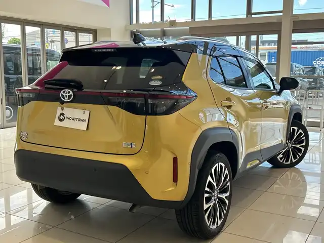 トヨタ ヤリスクロス ハイブリッド Z 埼玉県 2020(令2)年 3.3万km ブラックマイカ/ブラスゴールドメタリック 2トーン セーフティセンス/純正8インチナビ/　　Bluetooth/USB/100V電源/全方位モニター/駐車支援システム/コーナーセンサー/前席シートヒーター/レーダークルーズコントロール/レーンキープアシスト/アイドリングストップ/電動リアゲート/運転席パワーシート/オートマチックハイビーム/純正18インチアルミホイール/プッシュスタート/スマートキー/ETC/禁煙車