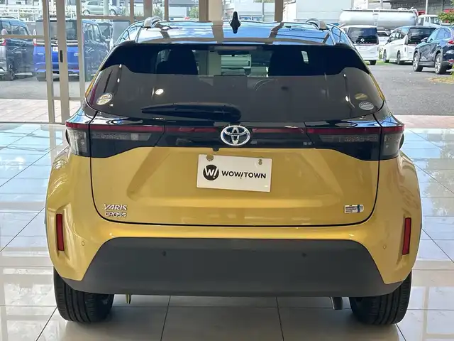 トヨタ ヤリスクロス ハイブリッド Z 埼玉県 2020(令2)年 3.3万km ブラックマイカ/ブラスゴールドメタリック 2トーン セーフティセンス/純正8インチナビ/　　Bluetooth/USB/100V電源/全方位モニター/駐車支援システム/コーナーセンサー/前席シートヒーター/レーダークルーズコントロール/レーンキープアシスト/アイドリングストップ/電動リアゲート/運転席パワーシート/オートマチックハイビーム/純正18インチアルミホイール/プッシュスタート/スマートキー/ETC/禁煙車