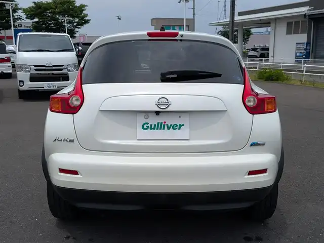 日産 ジューク 15RX タイプV 福井県 2012(平24)年 12.1万km ブリリアントホワイトパール キセノンヘッドライト/Fフォグ/ETC/バックカメラ/パナソニック7インチHDDナビ（CD/DVD/BT/iPod）/フルセグテレビ/盗難防止装置/ダブルエアバッグ/純正フロアマット/保証書・取説/スマートキー/純正ホイルキャップ