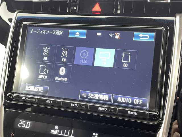トヨタ ハリアー エレガンス 熊本県 2017(平29)年 6.9万km ホワイトパールクリスタルシャイン 禁煙車　/純正ナビ（ＣＤ・ＤＶＤ・フルセグ・ＢＴ・ＳＤ）/バックカメラ　/ビルトインＥＴＣ　/社外前後ドライブレコーダー　/前後クリアランスソナー　/運転席パワーシート　/トヨタセーフティーセンス/・プリクラッシュセーフティ/・レーンディパーチャーアラート/・レーダークルーズコントロール/・オートマチックハイビーム/横滑り防止/アイドリングストップ/オートブレーキホールド/ハーフレザーシート/純正フロアマット/純正１８インチAW/オートライト/EDヘッドライト/フォグライト/スマートキー/プッシュスタート/スペアキー1本/保証書/取扱説明書