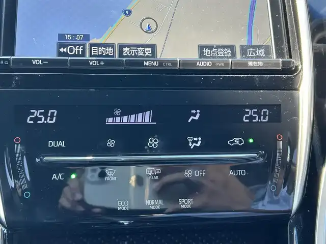 トヨタ ハリアー エレガンス 島根県 2017(平29)年 7万km ホワイトパールクリスタルシャイン 禁煙車　/純正ナビ（ＣＤ・ＤＶＤ・フルセグ・ＢＴ・ＳＤ）/バックカメラ　/ビルトインＥＴＣ　/社外前後ドライブレコーダー　/前後クリアランスソナー　/運転席パワーシート　/トヨタセーフティーセンス/・プリクラッシュセーフティ/・レーンディパーチャーアラート/・レーダークルーズコントロール/・オートマチックハイビーム/横滑り防止/アイドリングストップ/オートブレーキホールド/ハーフレザーシート/純正フロアマット/純正１８インチAW/オートライト/EDヘッドライト/フォグライト/スマートキー/プッシュスタート/スペアキー1本/保証書/取扱説明書