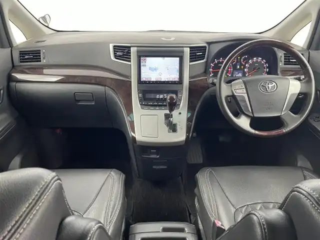 トヨタ アルファード 240S 埼玉県 2012(平24)年 6.5万km ホワイトパールクリスタルシャイン 両側パワースライドドア/純正メモリナビ(型式：NHZN-X61G)/CD/DVD/Bluetooth/フルセグ/フリップダウンモニター/バックカメラ/ビルトインETC/純正１８インチAW/純正フロアマット/プッシュスタート/スマートキー