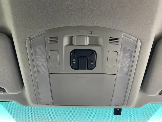 トヨタ アルファード 240S 埼玉県 2012(平24)年 6.5万km ホワイトパールクリスタルシャイン 両側パワースライドドア/純正メモリナビ(型式：NHZN-X61G)/CD/DVD/Bluetooth/フルセグ/フリップダウンモニター/バックカメラ/ビルトインETC/純正１８インチAW/純正フロアマット/プッシュスタート/スマートキー