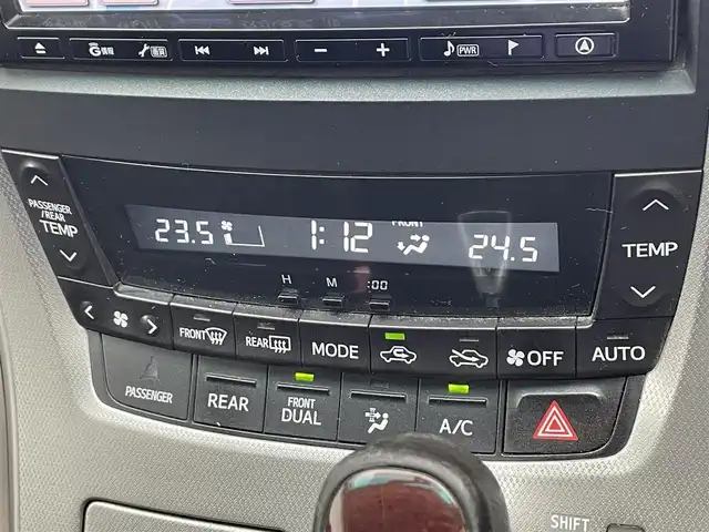 トヨタ アルファード 240S 千葉県 2012(平24)年 6.5万km ホワイトパールクリスタルシャイン 両側パワースライドドア/純正メモリナビ(型式：NHZN-X61G)/CD/DVD/Bluetooth/フルセグ/フリップダウンモニター/バックカメラ/ビルトインETC/純正１８インチAW/純正フロアマット/プッシュスタート/スマートキー