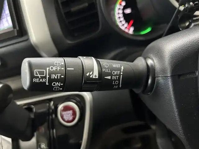 ホンダ Ｎ ＢＯＸ G Lパッケージ 鹿児島県 2016(平28)年 6万km ブリティッシュグリーンP シティブレーキアクティブシステム/アイドリングストップ/片側パワースライドドア/社外SDナビ【CN-R502D】/（CD/DVD/フルセグ/Bluetooth/SD）/バックカメラ/ETC/社外前後ドライブレコーダー【CSD-790FHG】/ステアリングリモコン/チップアップシート/ヘッドライトレベライザー/電動格納ドアミラー/ECONスイッチ/後席ロール式サンシェード/横滑り防止装置/盗難防止装置/社外フロアマット/純正ドアバイザー
