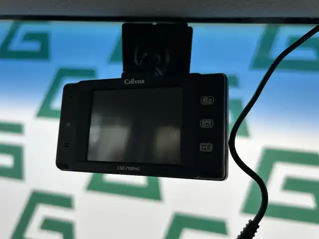 ホンダ Ｎ ＢＯＸ G Lパッケージ 鹿児島県 2016(平28)年 6万km ブリティッシュグリーンP シティブレーキアクティブシステム/アイドリングストップ/片側パワースライドドア/社外SDナビ【CN-R502D】/（CD/DVD/フルセグ/Bluetooth/SD）/バックカメラ/ETC/社外前後ドライブレコーダー【CSD-790FHG】/ステアリングリモコン/チップアップシート/ヘッドライトレベライザー/電動格納ドアミラー/ECONスイッチ/後席ロール式サンシェード/横滑り防止装置/盗難防止装置/社外フロアマット/純正ドアバイザー