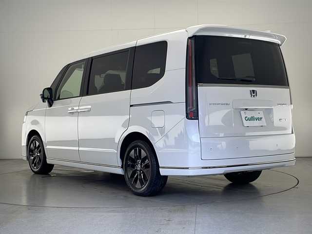 ホンダ ステップワゴン スパーダ eHEV 宮崎県 2025(令7)年 0.1千km プラチナホワイトパール 登録済み未使用車/ホンダセンシング/純正11.4型ディスプレイオーディオナビTV/（LXM-247VFLi/CD/DVD/Bluetooth/フルセグTV)/純正バックカメラ/純正16インチアルミ/両側電動スライドドア/アダプティブクルーズコントロール/レーンディパーチャーアラート/ブラインドスポットモニター/クリアランスソナー/電子パーキング/オートホールド/パワーバックドア/パドルシフト/デュアルオートエアコン/ハーフレザーシート/前席シートヒーター/スマートキー/プッシュエンジンスタート/スペアキー/新車時保証書/取扱い説明書
