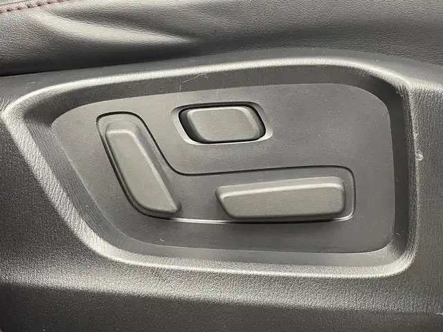 マツダ ＣＸ－５ XD ブラックトーンエディション 大阪府 2021(令3)年 2.9万km ソウルレッドクリスタルM セーフティ/　・アドバンストSCBS/　・誤発進抑制制御/　・レーンキープアシスト/　・リアパーキングセンサー/　・車線逸脱警報システム/　・レーダークルーズコントロール/　・電動パーキングブレーキ/フルセグTV/Bluetooth/360°ビュー・モニター/バックカメラ/パワーバックドア/LEDオートライト/ハイビームコントロールシステム/ハーフレザーシート/シートヒーター/パワーシート/純正19インチアルミホイール/ヘッドアップディスプレイ/スマートキー/ETC