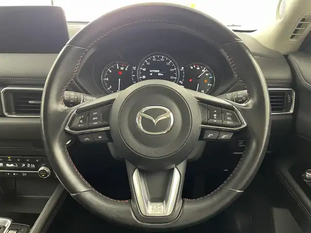 マツダ ＣＸ－５ XD ブラックトーンエディション 大阪府 2021(令3)年 2.9万km ソウルレッドクリスタルM セーフティ/　・アドバンストSCBS/　・誤発進抑制制御/　・レーンキープアシスト/　・リアパーキングセンサー/　・車線逸脱警報システム/　・レーダークルーズコントロール/　・電動パーキングブレーキ/フルセグTV/Bluetooth/360°ビュー・モニター/バックカメラ/パワーバックドア/LEDオートライト/ハイビームコントロールシステム/ハーフレザーシート/シートヒーター/パワーシート/純正19インチアルミホイール/ヘッドアップディスプレイ/スマートキー/ETC