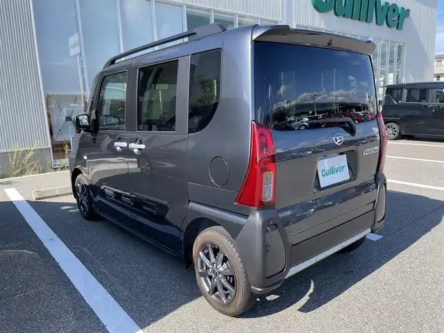 ダイハツ タント ファンクロス 石川県 2023(令5)年 0.2万km クロムグレーメタリック 社外メモリーナビ/フルセグTV/パノラマモニター/LEDヘッドライト/両側パワースライドドア/レーダーブレーキ/オートライト/純正アルミホイール/スマートキー/プッシュスタート/電動ミラー/シートヒーター/保証書