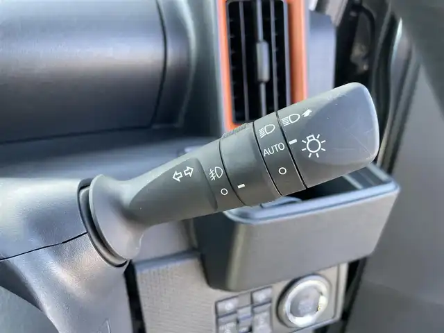 ダイハツ タント ファンクロス 石川県 2023(令5)年 0.2万km クロムグレーメタリック 社外メモリーナビ/フルセグTV/パノラマモニター/LEDヘッドライト/両側パワースライドドア/レーダーブレーキ/オートライト/純正アルミホイール/スマートキー/プッシュスタート/電動ミラー/シートヒーター/保証書