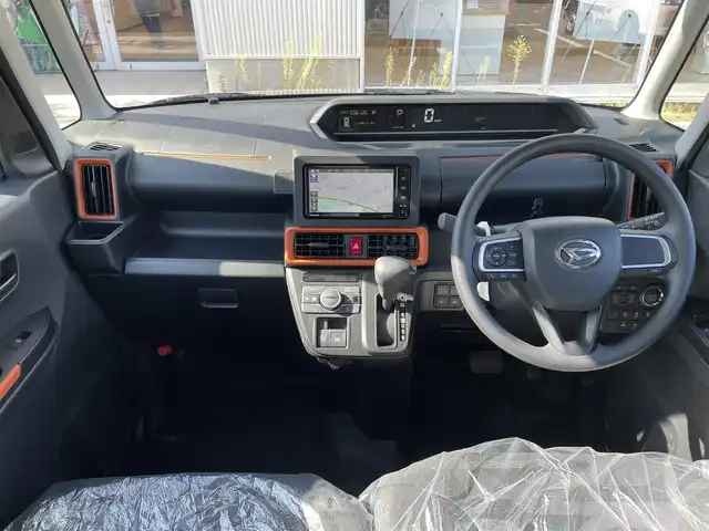 ダイハツ タント ファンクロス 石川県 2023(令5)年 0.2万km クロムグレーメタリック 社外メモリーナビ/フルセグTV/パノラマモニター/LEDヘッドライト/両側パワースライドドア/レーダーブレーキ/オートライト/純正アルミホイール/スマートキー/プッシュスタート/電動ミラー/シートヒーター/保証書