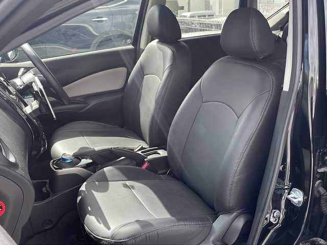 日産 ノート e－パワー X 沖縄県 2017(平29)年 5.4万km スーパーブラック 社外9インチナビ・TV・Bluetooth・CD・DVD/ETC/衝突軽減システム/オートライト/レーンキープアシスト/スマートキー/電動格納ミラー