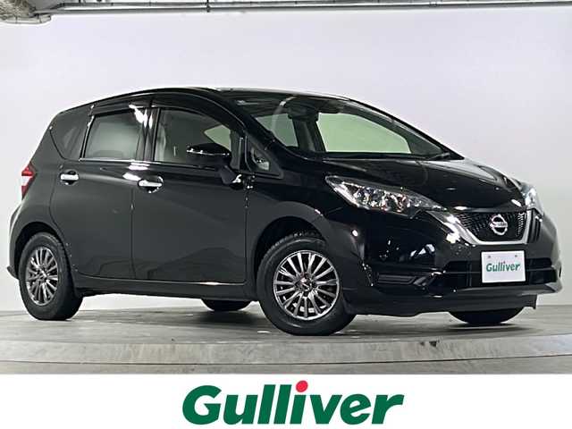 日産 ノート X Vセレクション 広島県 2020(令2)年 5.7万km スーパーブラック 禁煙車/エマージェンシーブレーキ/車線逸脱警報/コーナーセンサー/純正ナビ（MJ120D-W）/・ワンセグ/CD/Bluetooth/SD/AUX/アラウンドビューモニター/インテリジェントルームミラー/ステアリングスイッチ/アイドリングストップ/純正ドアバイザー/ETC/純正ホイール車載（サマータイヤ）/Wエアバック