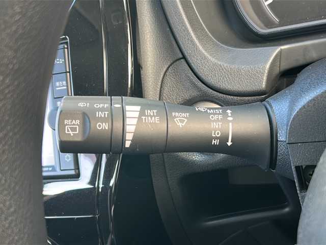 日産 ノート X Vセレクション 広島県 2020(令2)年 5.7万km スーパーブラック 禁煙車/エマージェンシーブレーキ/車線逸脱警報/コーナーセンサー/純正ナビ（MJ120D-W）/・ワンセグ/CD/Bluetooth/SD/AUX/アラウンドビューモニター/インテリジェントルームミラー/ステアリングスイッチ/アイドリングストップ/純正ドアバイザー/ETC/純正ホイール車載（サマータイヤ）/Wエアバック