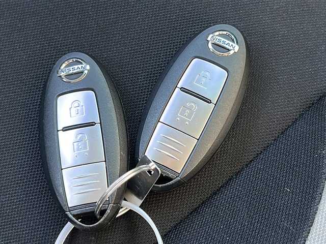 日産 ノート X Vセレクション 広島県 2020(令2)年 5.7万km スーパーブラック 禁煙車/エマージェンシーブレーキ/車線逸脱警報/コーナーセンサー/純正ナビ（MJ120D-W）/・ワンセグ/CD/Bluetooth/SD/AUX/アラウンドビューモニター/インテリジェントルームミラー/ステアリングスイッチ/アイドリングストップ/純正ドアバイザー/ETC/純正ホイール車載（サマータイヤ）/Wエアバック