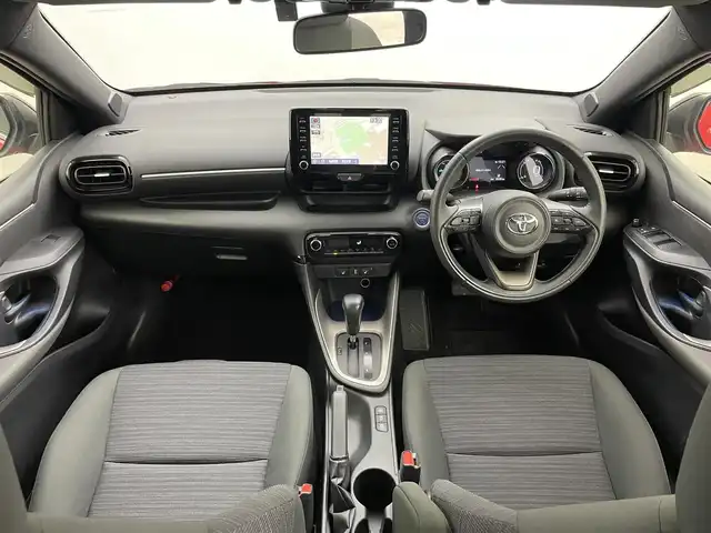 トヨタ ヤリス ハイブリッド Z 岡山県 2020(令2)年 4万km ブラック/コーラルクリスタルシャイン 純正ディスプレイオーディオ　/(BT/Carplay)/レーダークルーズコントロール　/ビルトインＥＴＣ　/シートヒーター　前席/ＬＥＤヘッドライト　/バックカメラ　/純正ドライブレコーダー　前側/コーナーセンサー　前後/オートハイビーム　/アイドリングストップ/禁煙車/スペアキー×1/フォグライト/衝突軽減システム